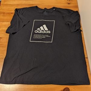 Adidas graphic T-shirt sz 2XL